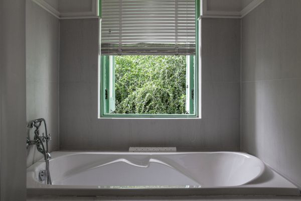 Fiberglass Tub Installation in Carlisle